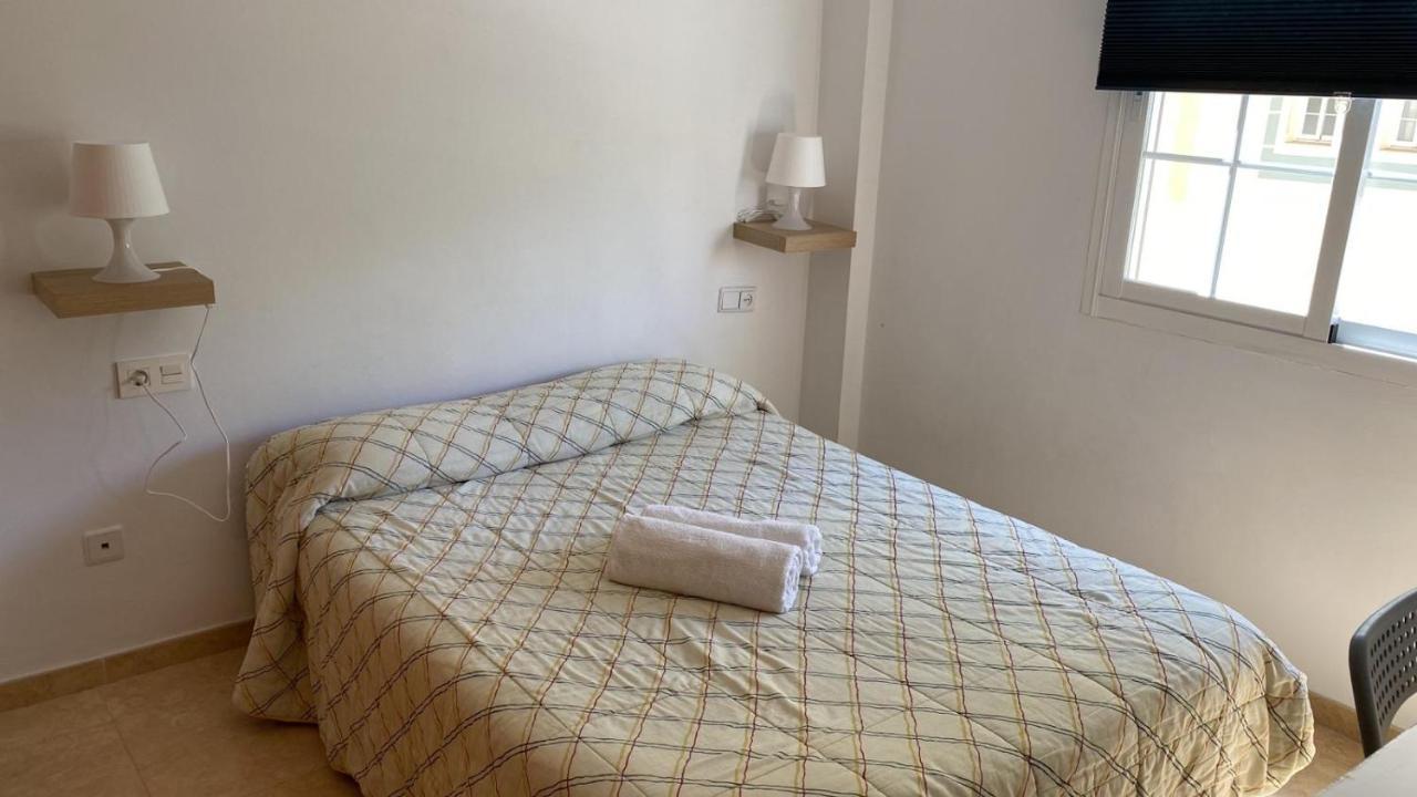 Habitacion Grande Con Bano Privado En Coin A 30Km De La Playa Экстерьер фото